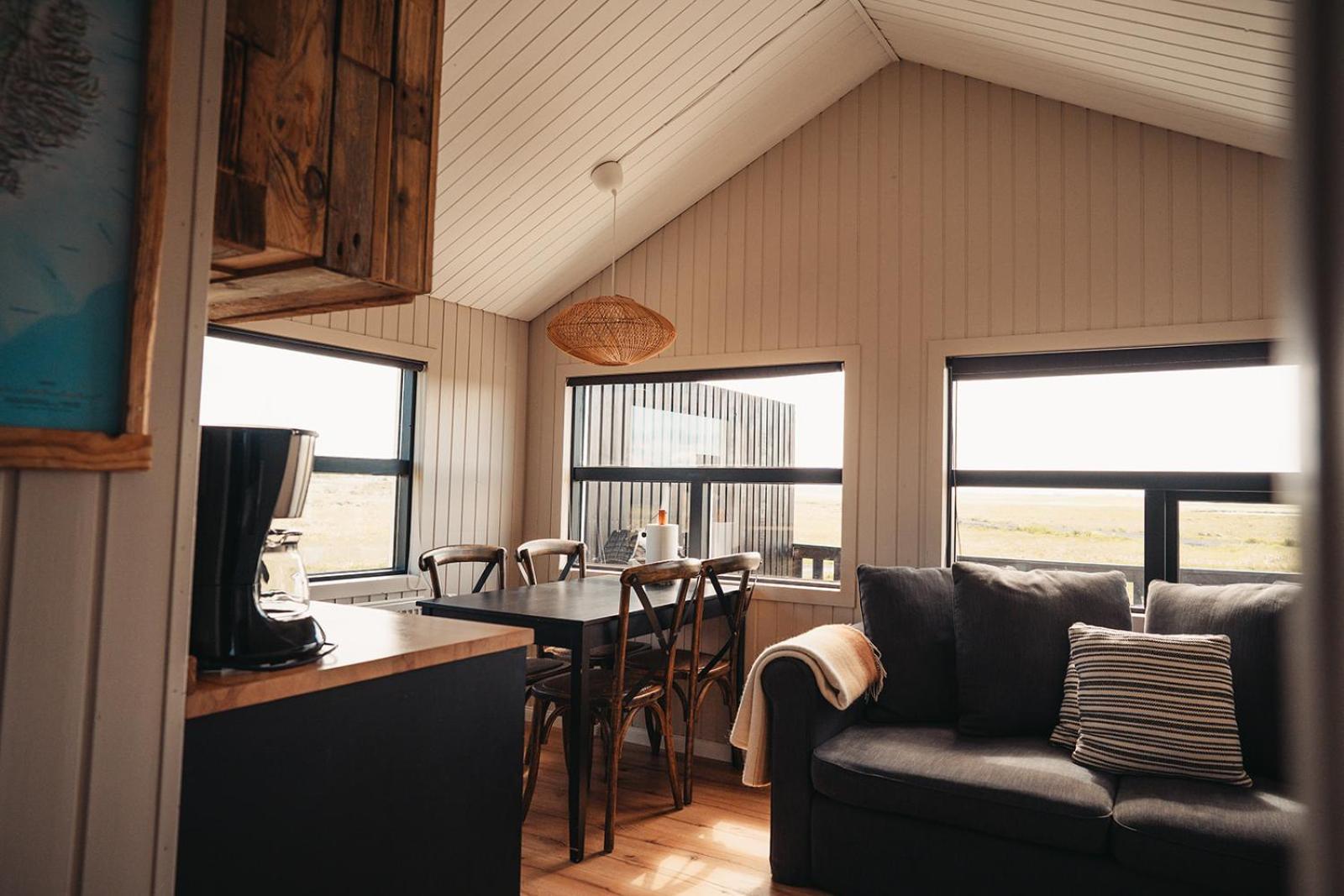 Ocean Break Cabins Sandgerði Eksteriør bilde