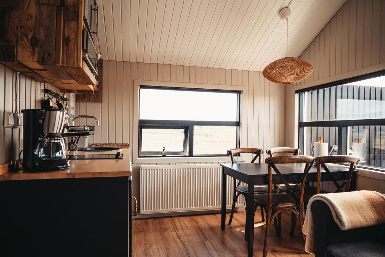 Ocean Break Cabins Sandgerði Eksteriør bilde